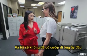 Bố dượng trúng độc đắc nện cùng lúc con yêu và em trợ lý riêng